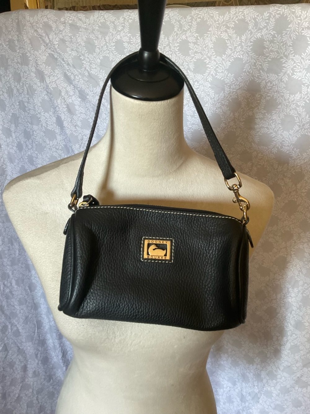Dooney & Bourke Barrel Bag - Picture 3 of 11